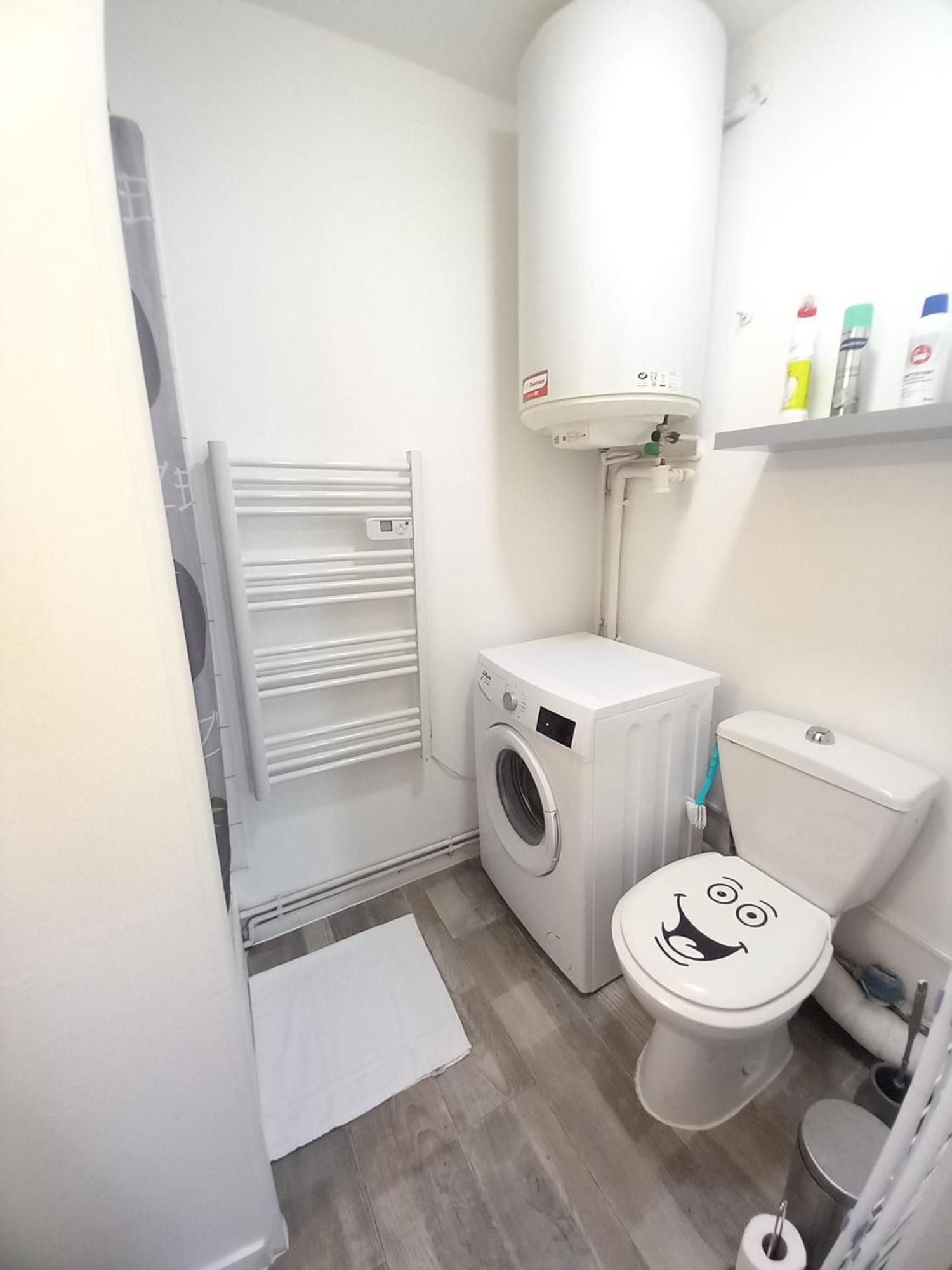 Studio Simplicien *Cosy* Plein Centre Ville De Poitiers *Tv* Wifi *Cafe* Exterior photo